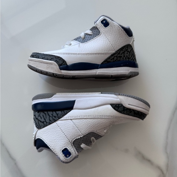 Nike Toddler's Jordan 3 Retro Fear Shoes Sz 9C - Picture 3 of 9